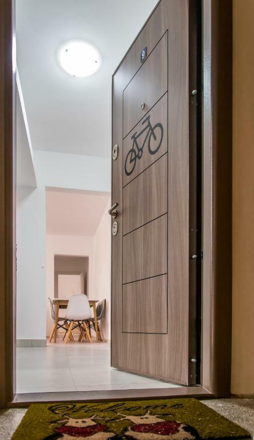 Bike-Friendly Apartment Timișoara Zewnętrze zdjęcie